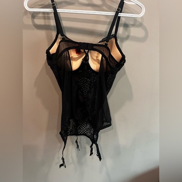 Women’s  lingerie - Picture 2 of 3